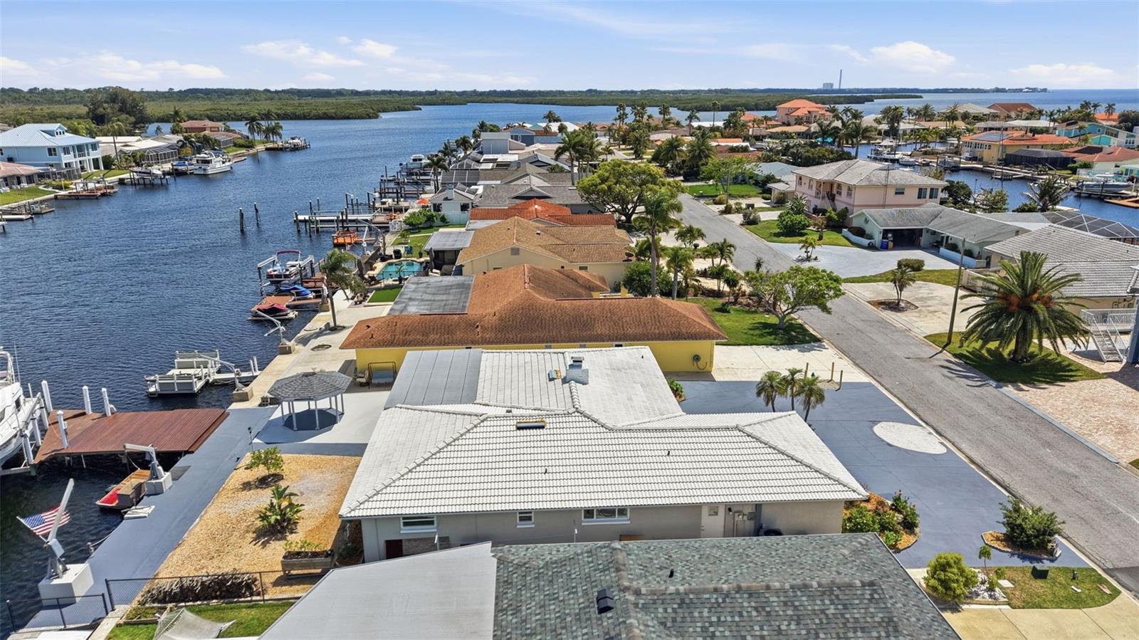 FLOR A MAR - Residential