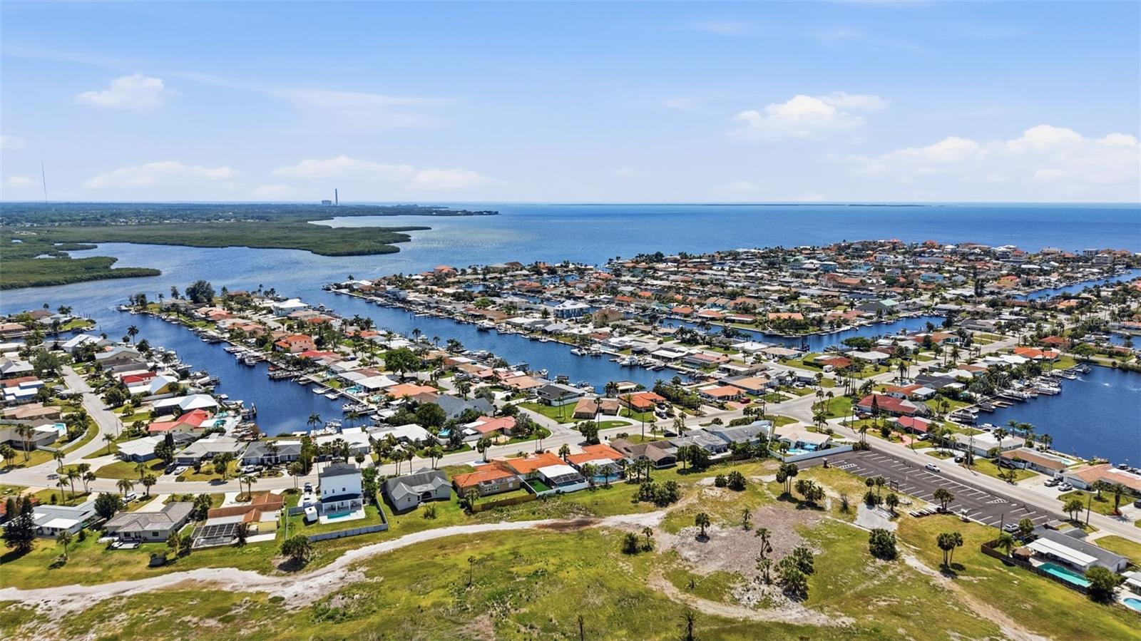 FLOR A MAR - Residential