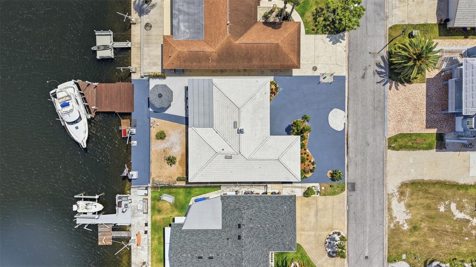 FLOR A MAR - Residential