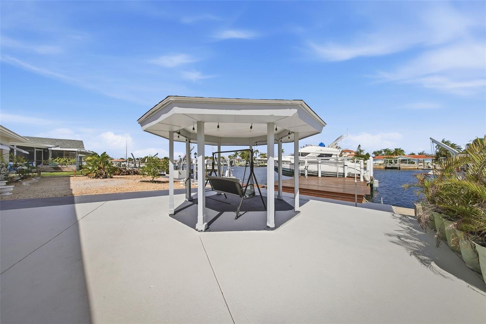 FLOR A MAR - Residential