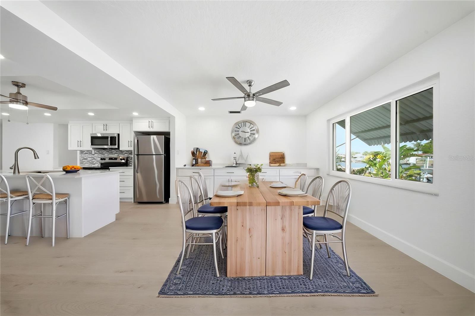 FLOR A MAR - Residential