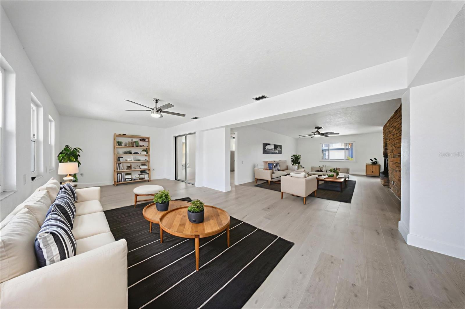 FLOR A MAR - Residential