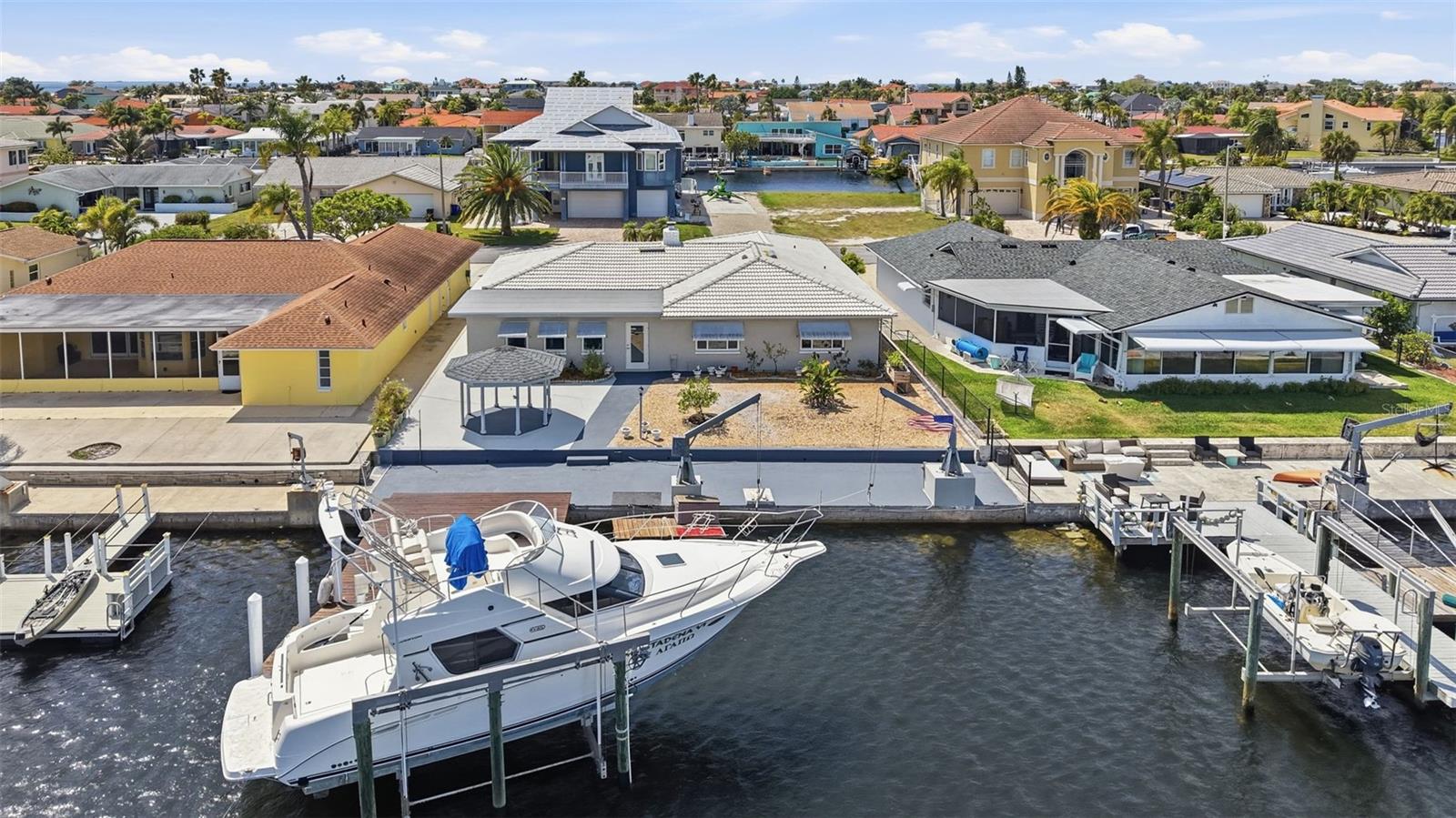 FLOR A MAR - Residential