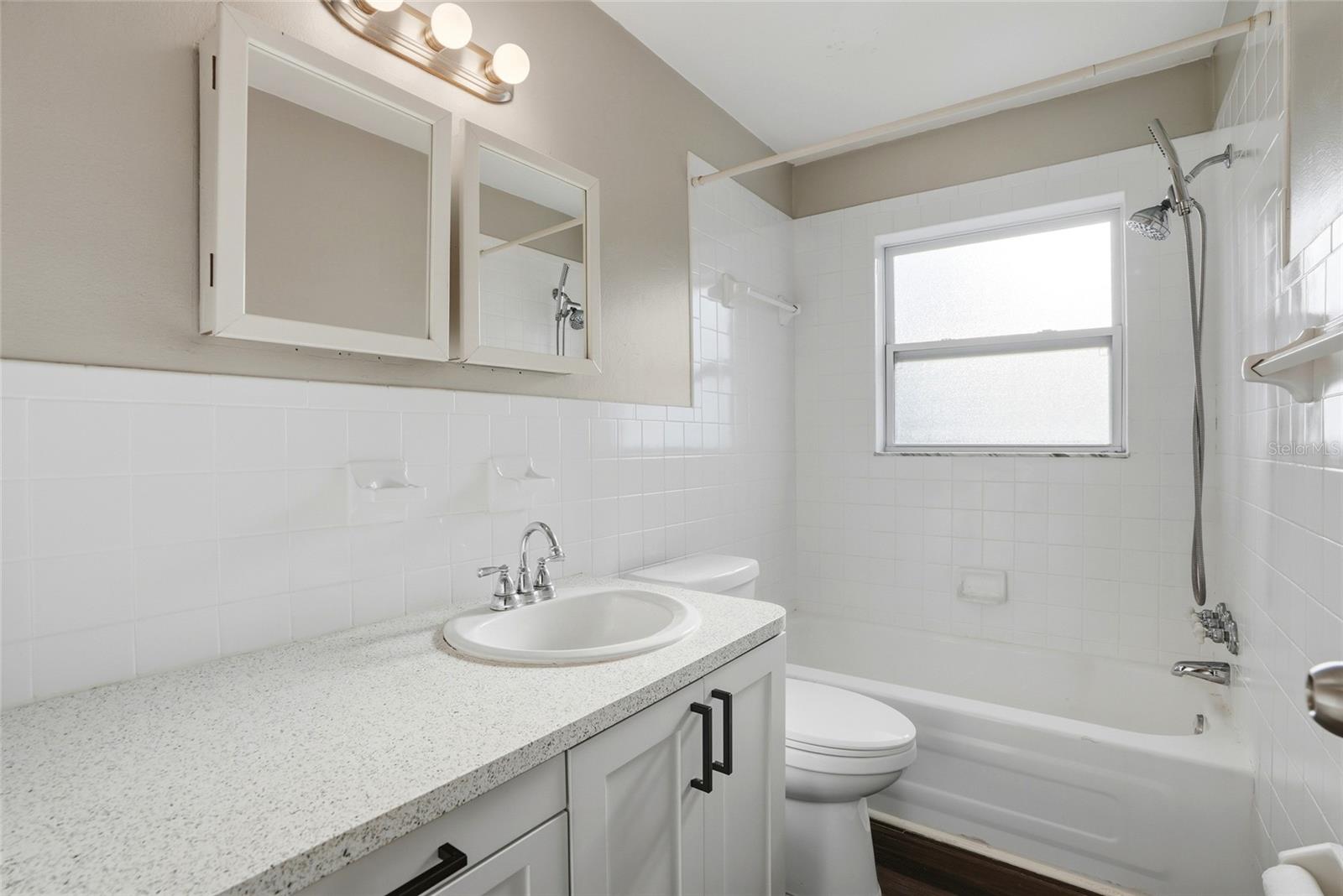 CRESTMONT - Residential