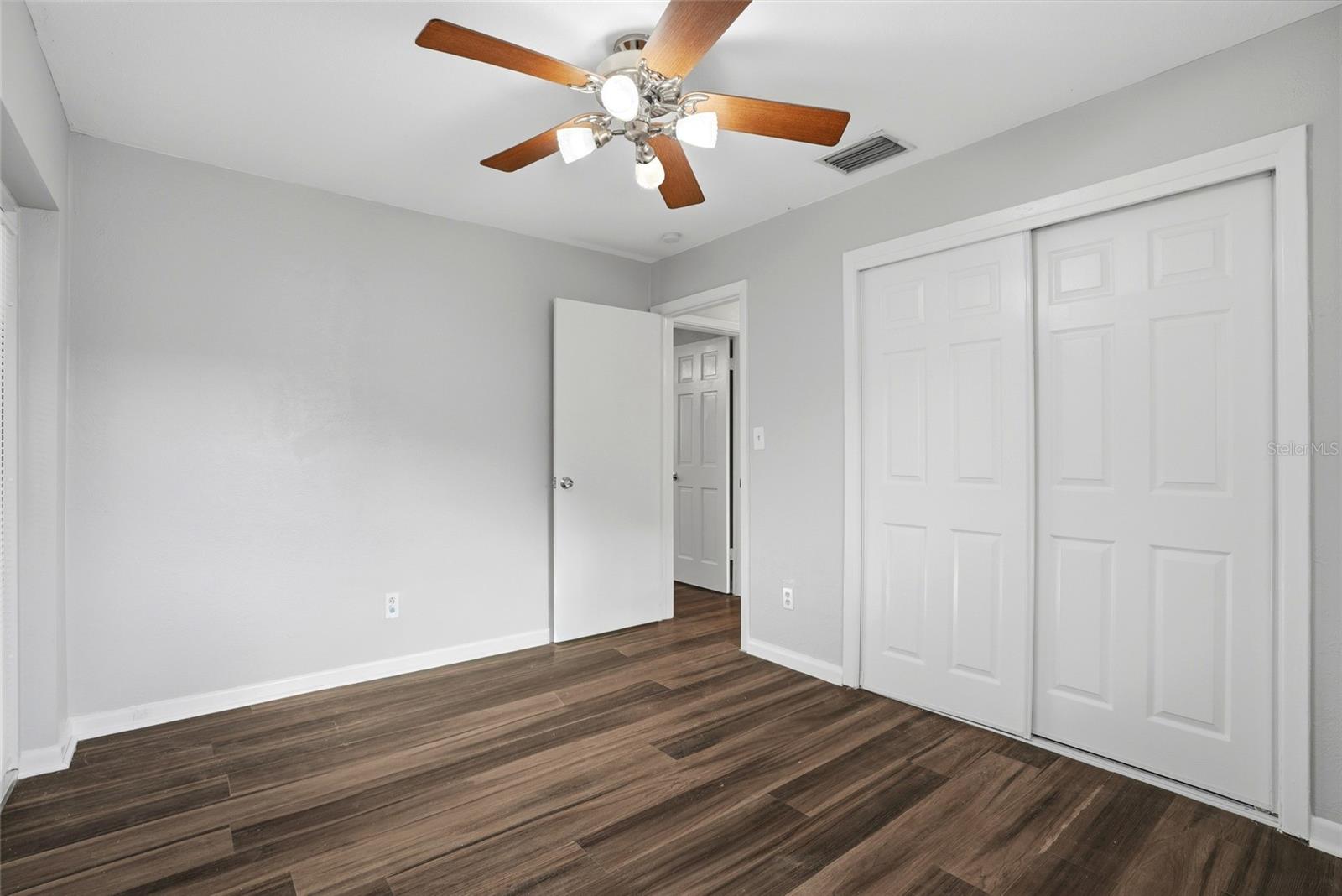 CRESTMONT - Residential