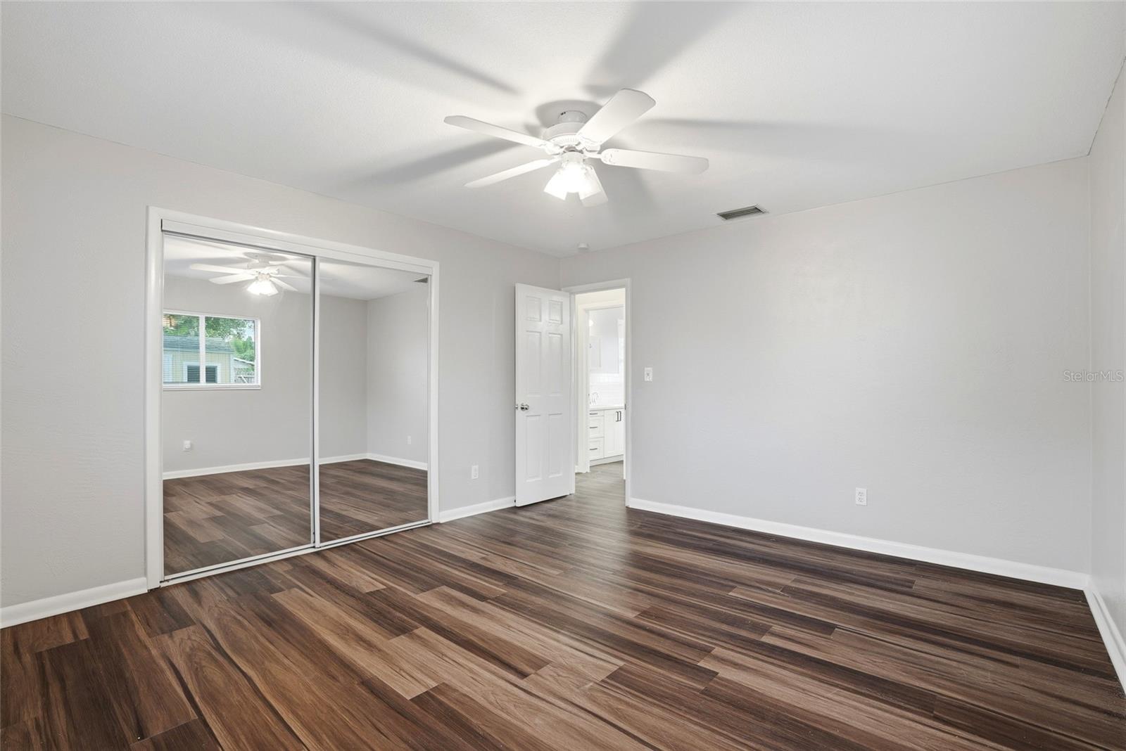 CRESTMONT - Residential