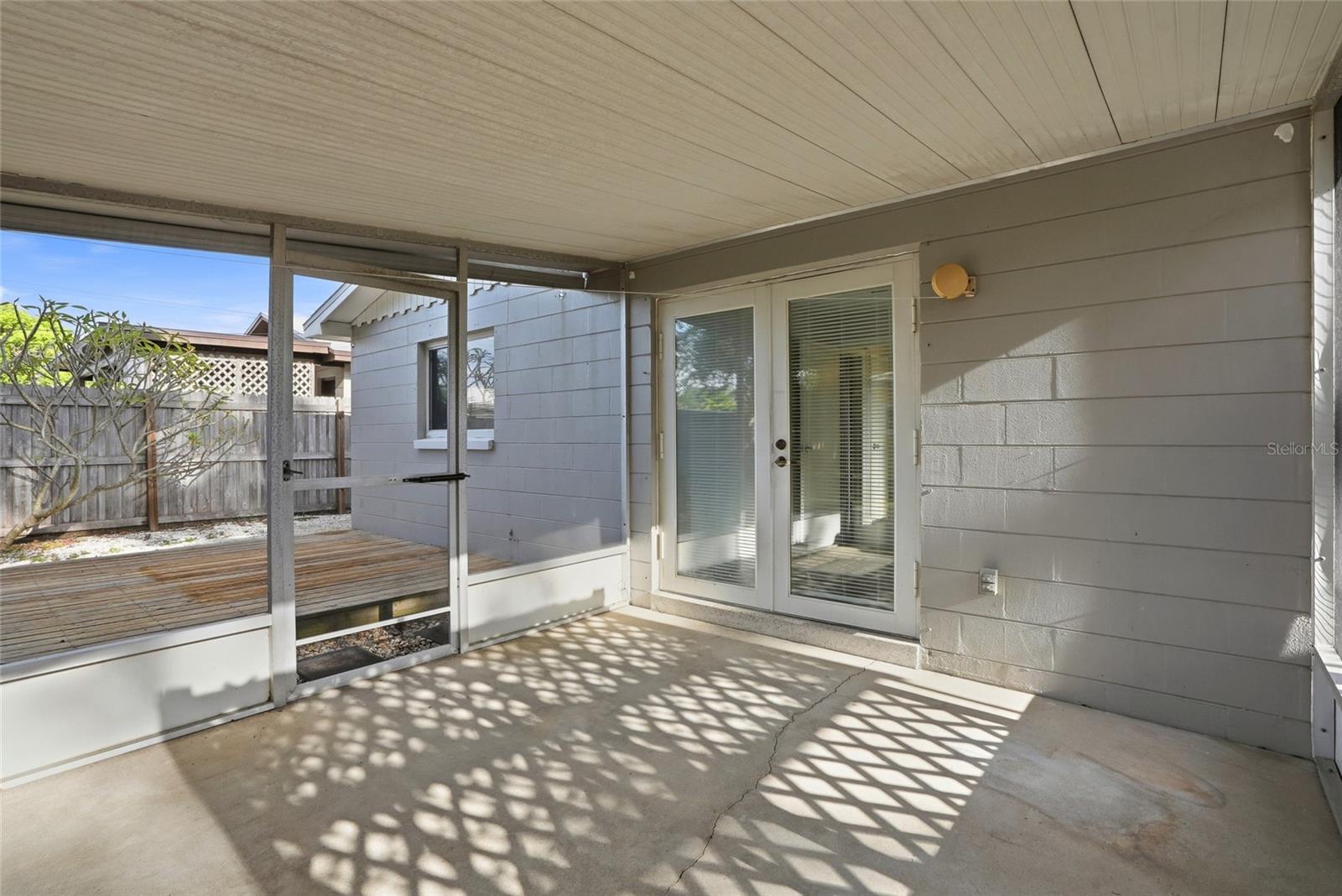 CRESTMONT - Residential