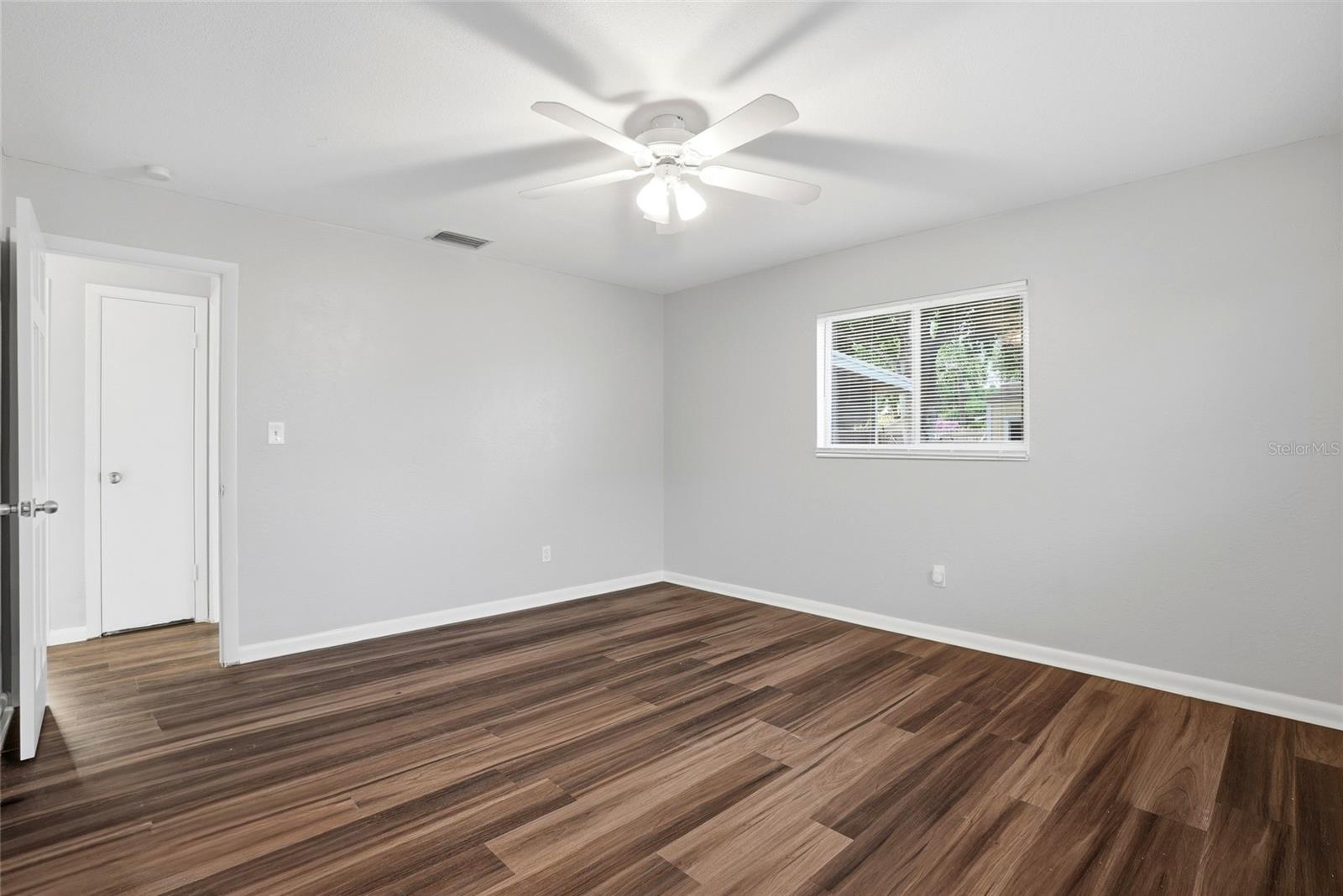 CRESTMONT - Residential