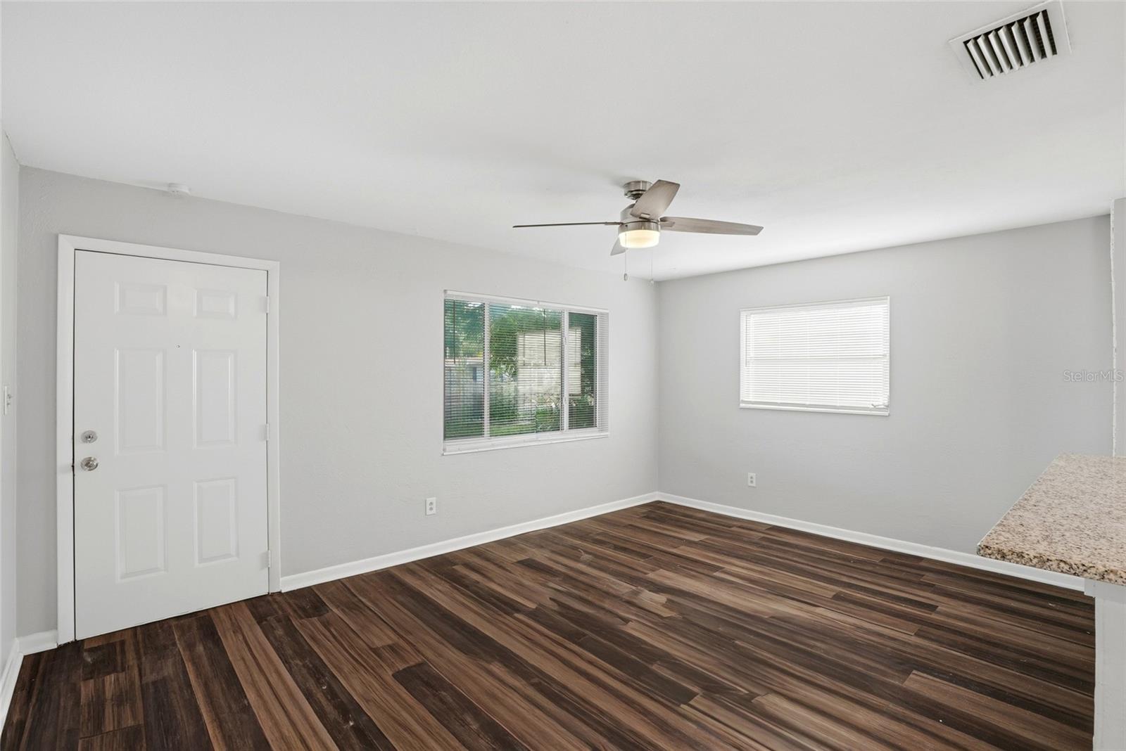 CRESTMONT - Residential