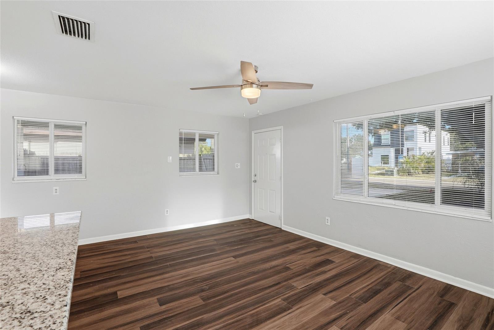 CRESTMONT - Residential