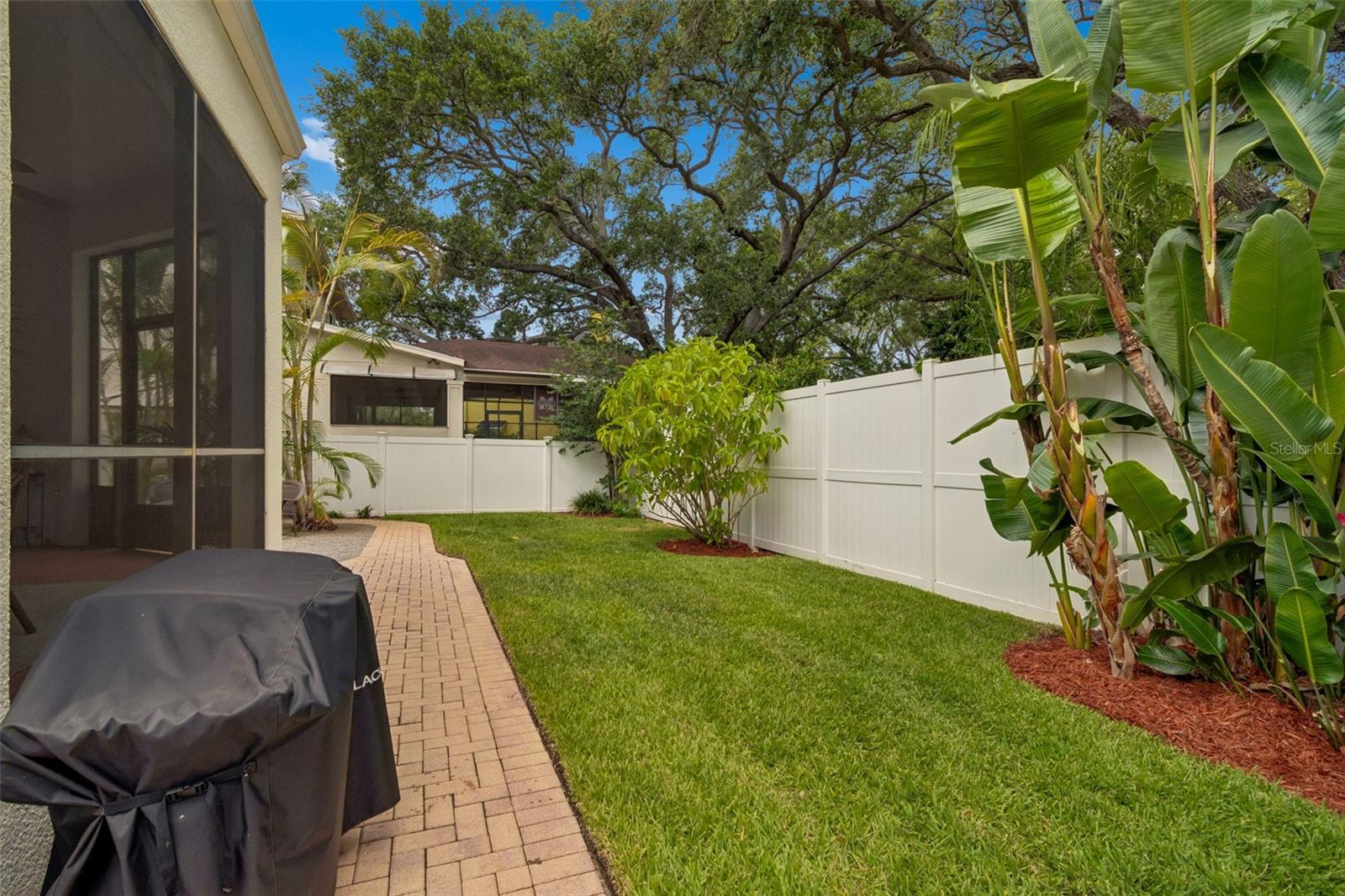 OAKELLARS - Residential