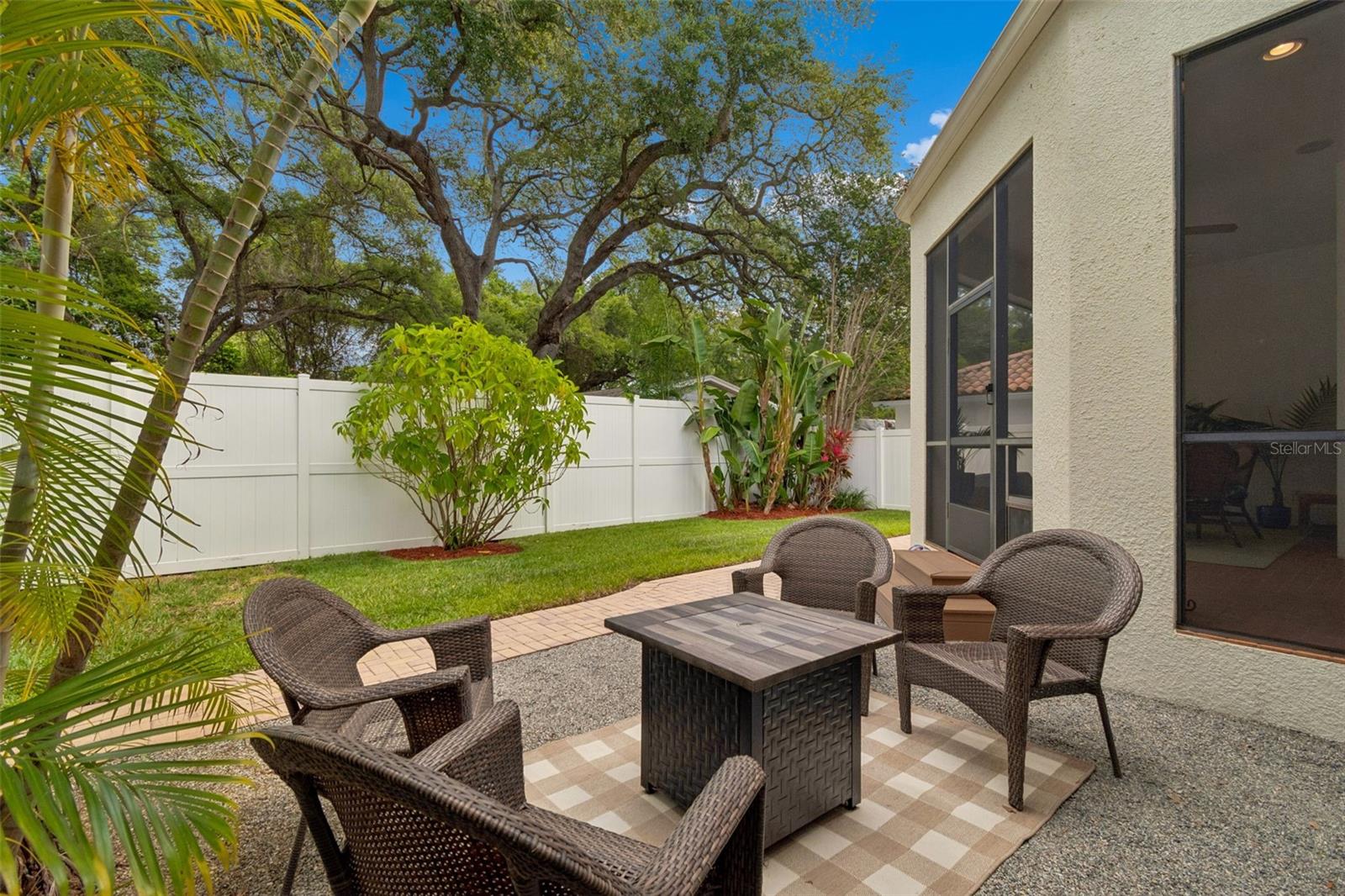 OAKELLARS - Residential