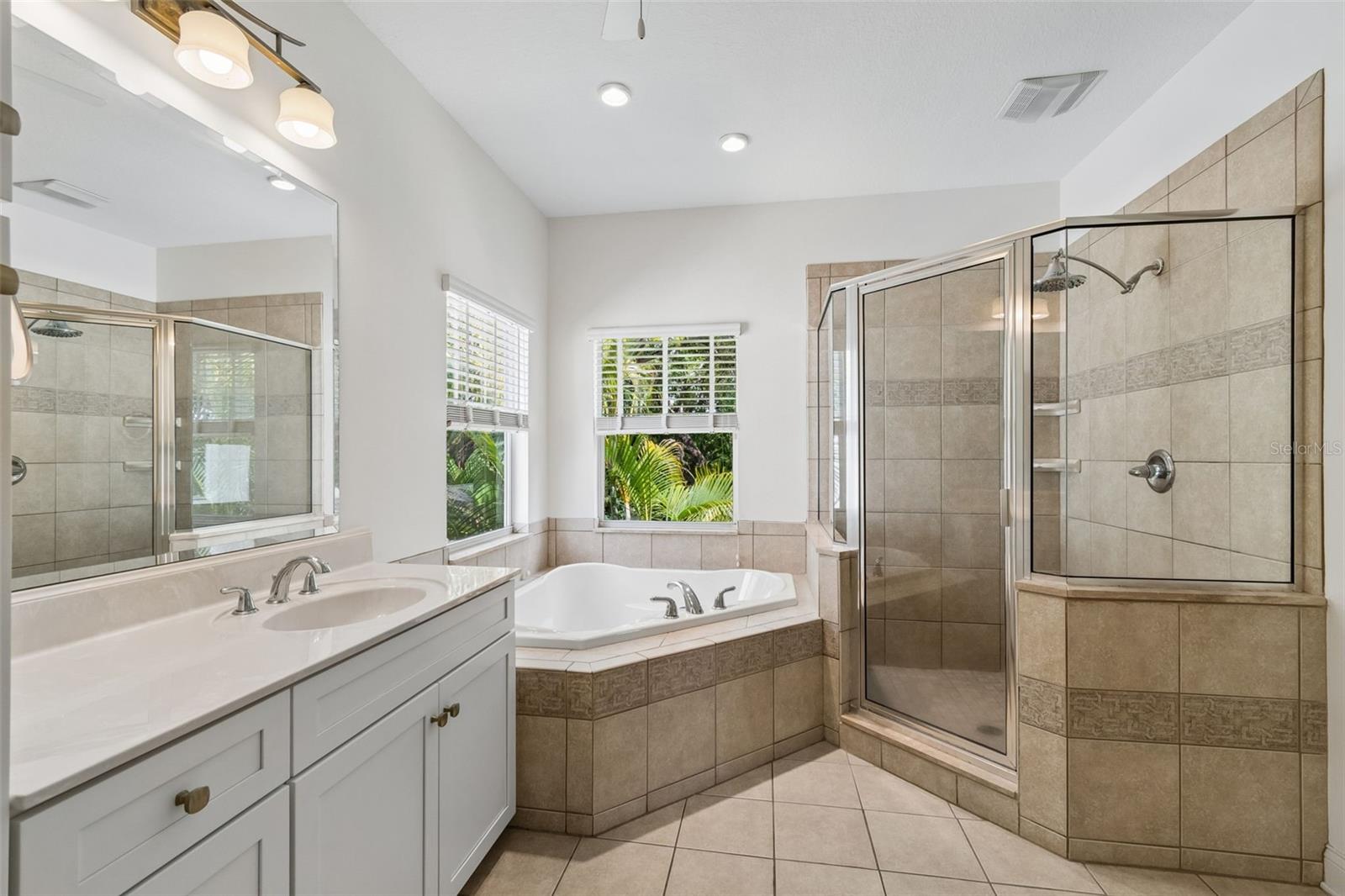 OAKELLARS - Residential