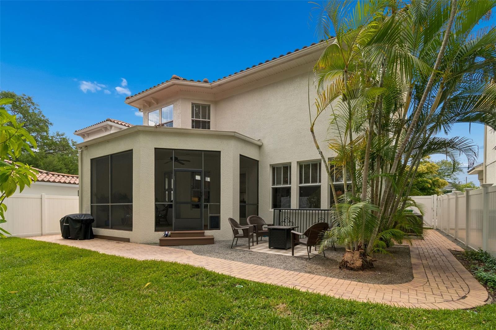 OAKELLARS - Residential