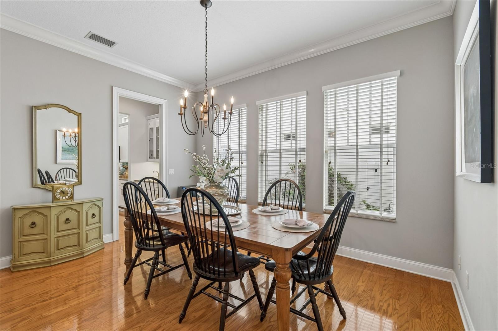 OAKELLARS - Residential