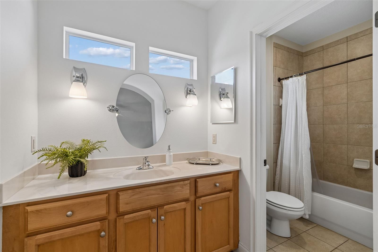 OAKELLARS - Residential