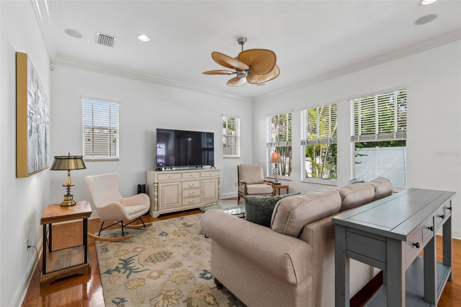 OAKELLARS - Residential