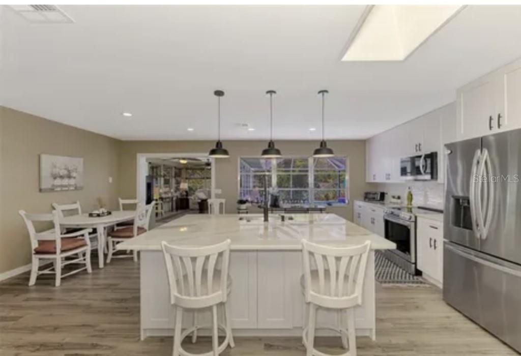 MAY TERRACE - Residential