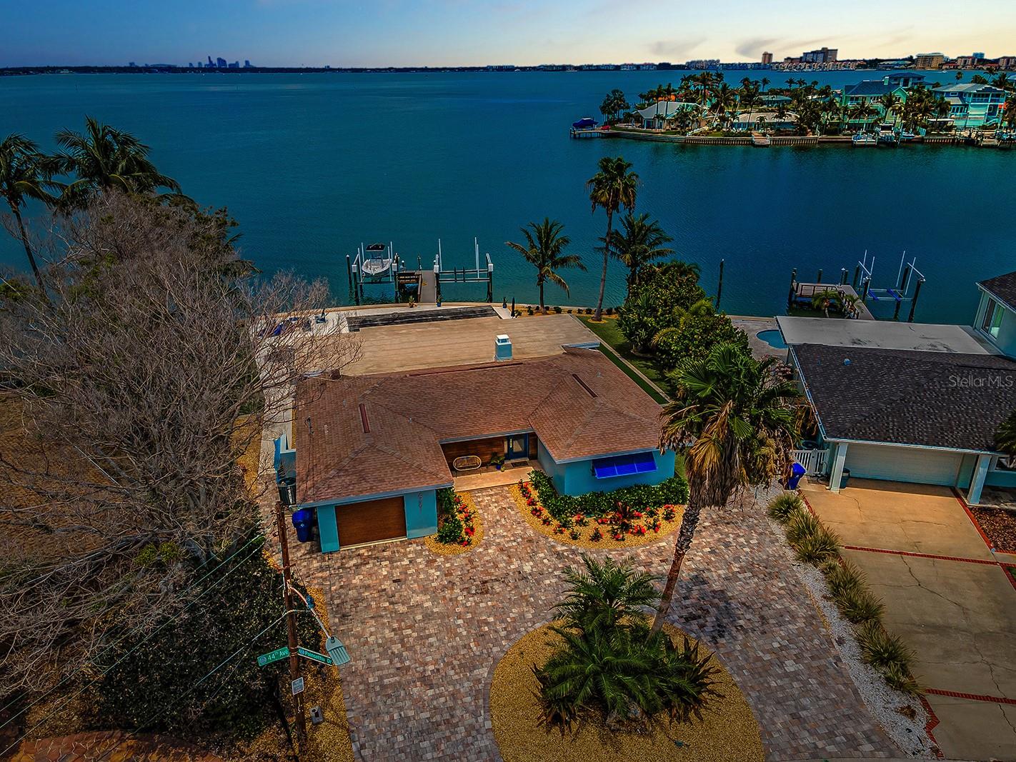 4381 POINSETTIA DRIVE