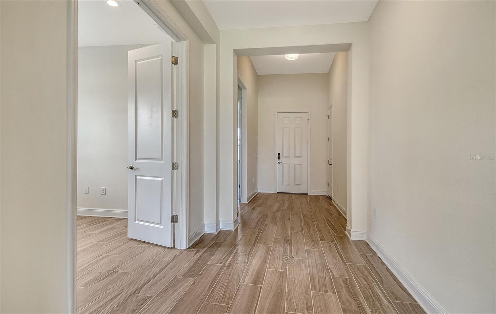 AVELINA WELLEN PARK VILLAGE F-2 - Residential