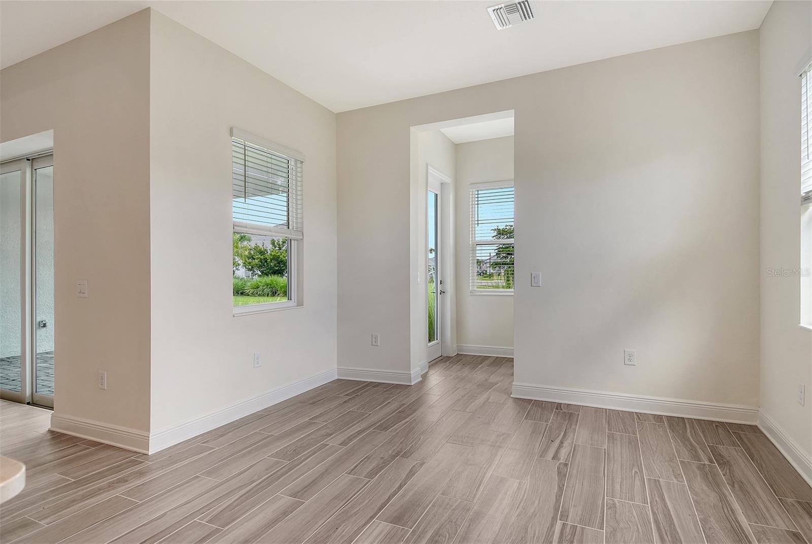 AVELINA WELLEN PARK VILLAGE F-2 - Residential