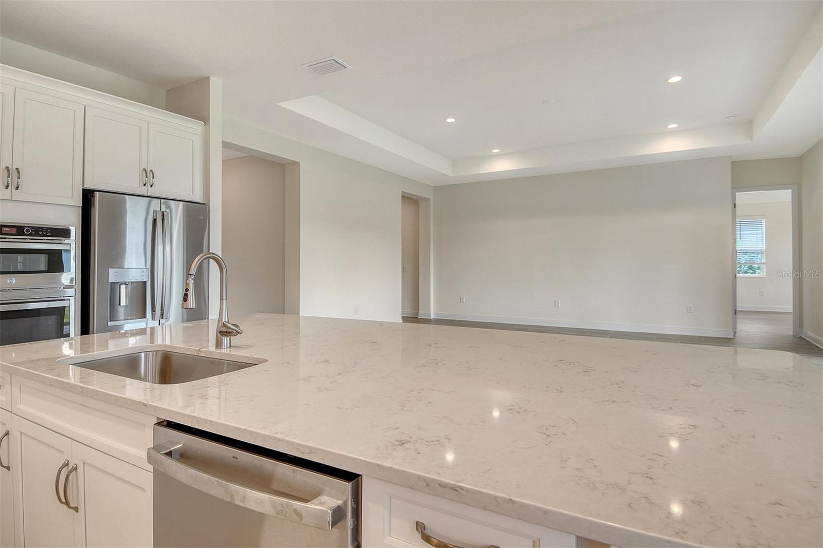 AVELINA WELLEN PARK VILLAGE F-2 - Residential