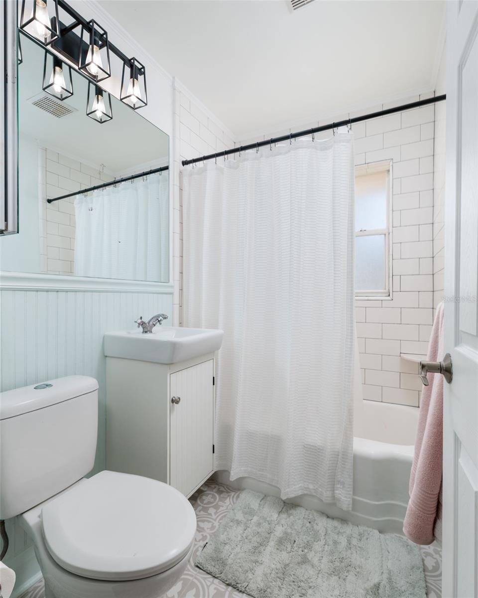 SNELL GARDENS SUB - Residential