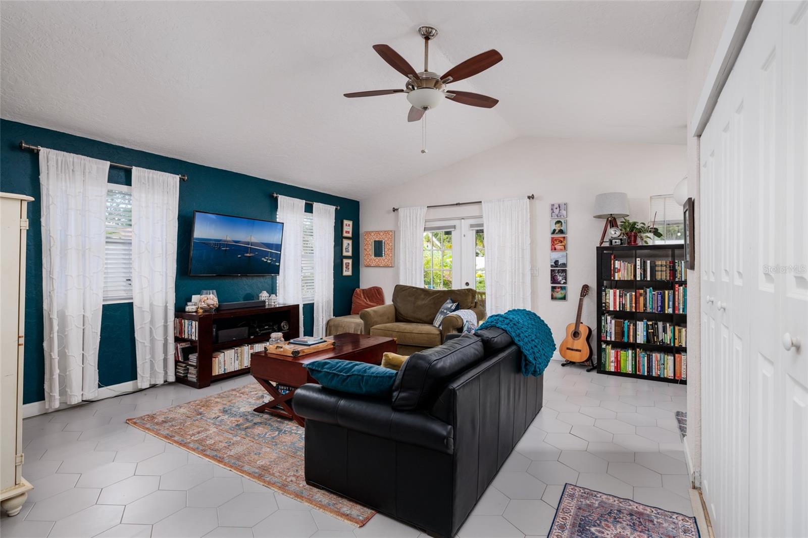 SNELL GARDENS SUB - Residential