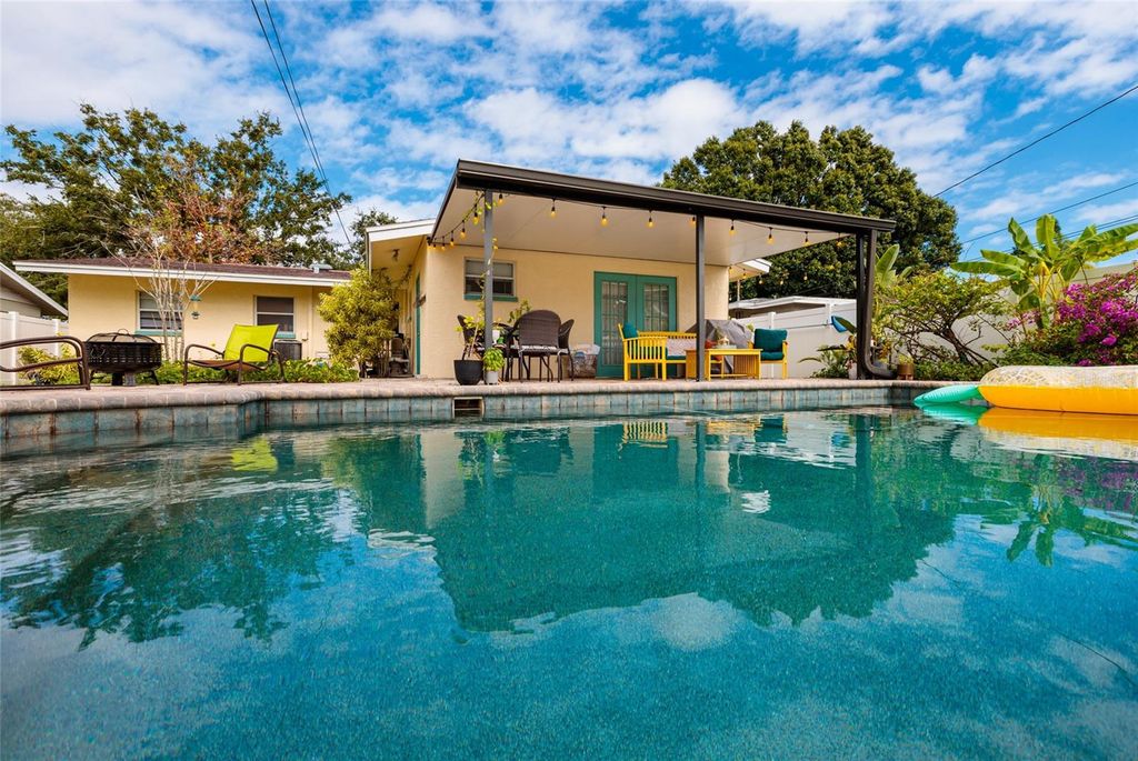 Photo of 230 43rd Avenue NE, St Petersburg, FL 33703 (MLS # TB8446507)