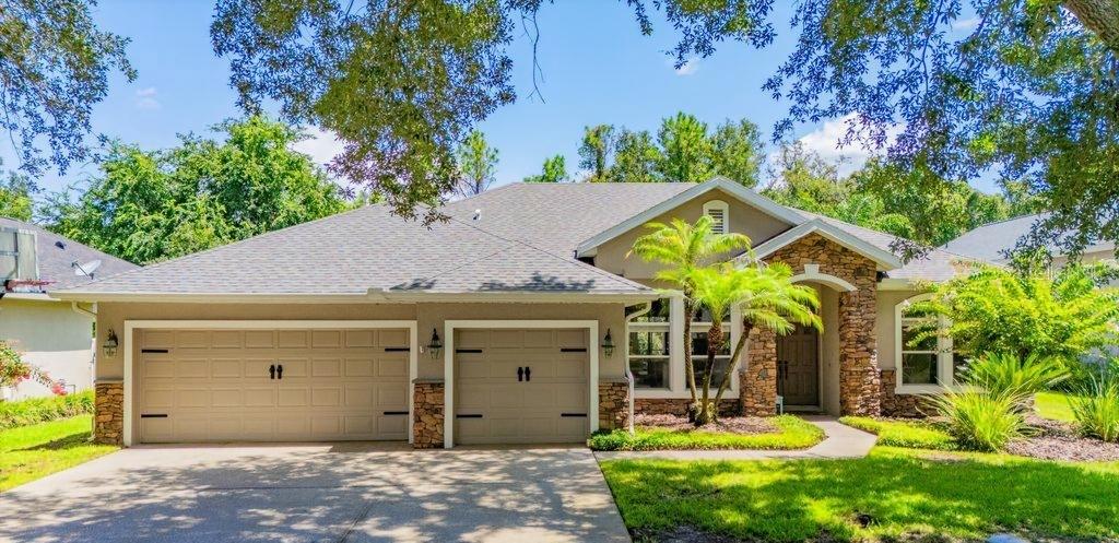 Photo of 5967 Jaegerglen Drive, Lithia, FL 33547 (MLS # TB8529029)