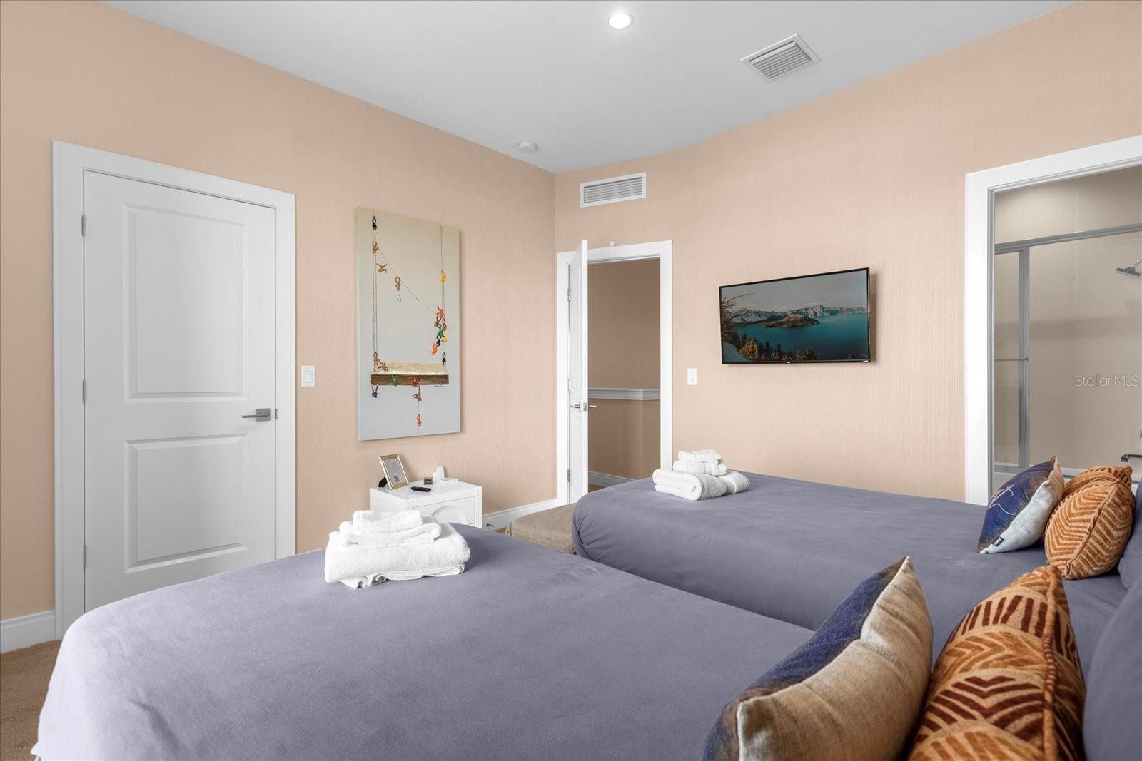 MAGIC VILLAGE REP - Residential