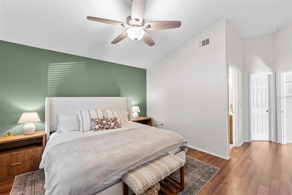 Photo of 3323 W Pine Street, Tampa, FL 33607 (MLS # TB8494500)