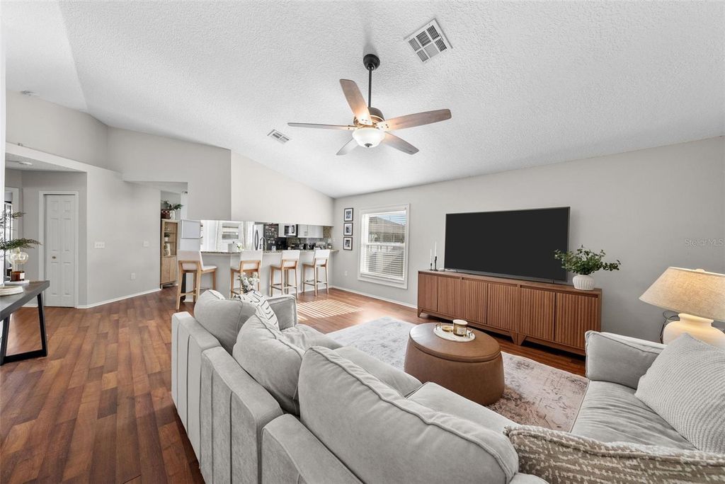 Photo of 3323 W Pine Street, Tampa, FL 33607 (MLS # TB8494500)