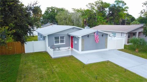 Photo of 527 Glenoak Street N, St Petersburg, FL 33703 (MLS # TB8432311)