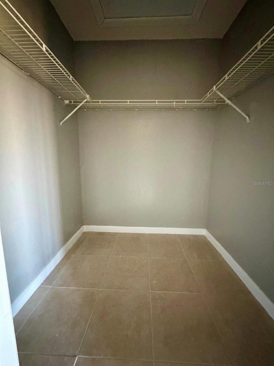 WYCHEWOOD SHORES - Residential Income