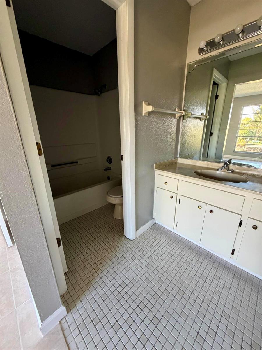 WYCHEWOOD SHORES - Residential Income