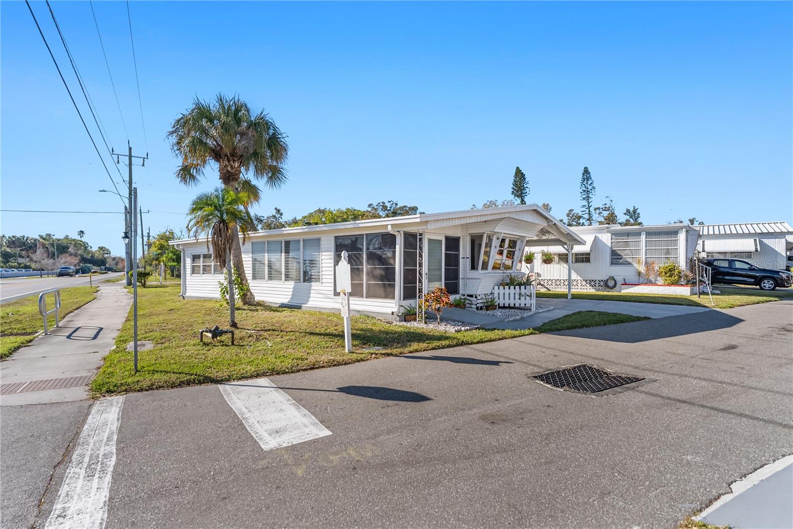 1100 UNIVERSITY PARKWAY, SARASOTA, FL, 34234 3 1100 UNIVERSITY PARKWAY