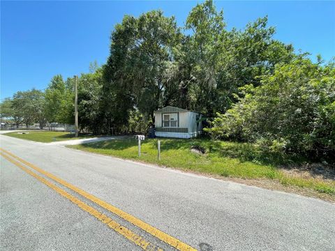 A home in LAKELAND