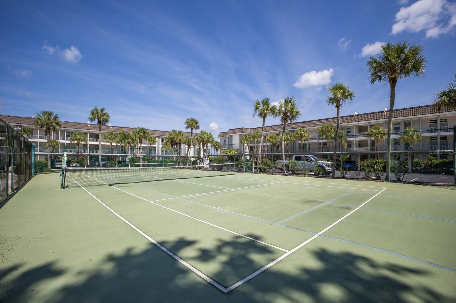 LONGBOAT HARBOUR - Residential