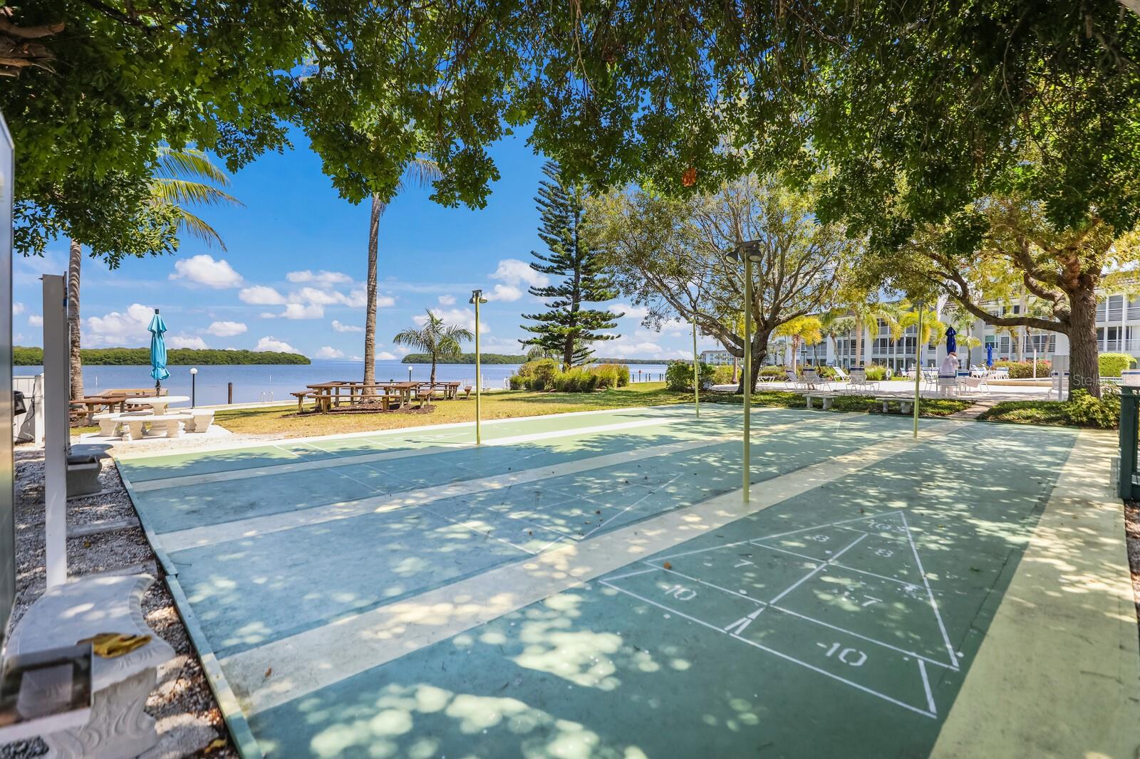 LONGBOAT HARBOUR - Residential