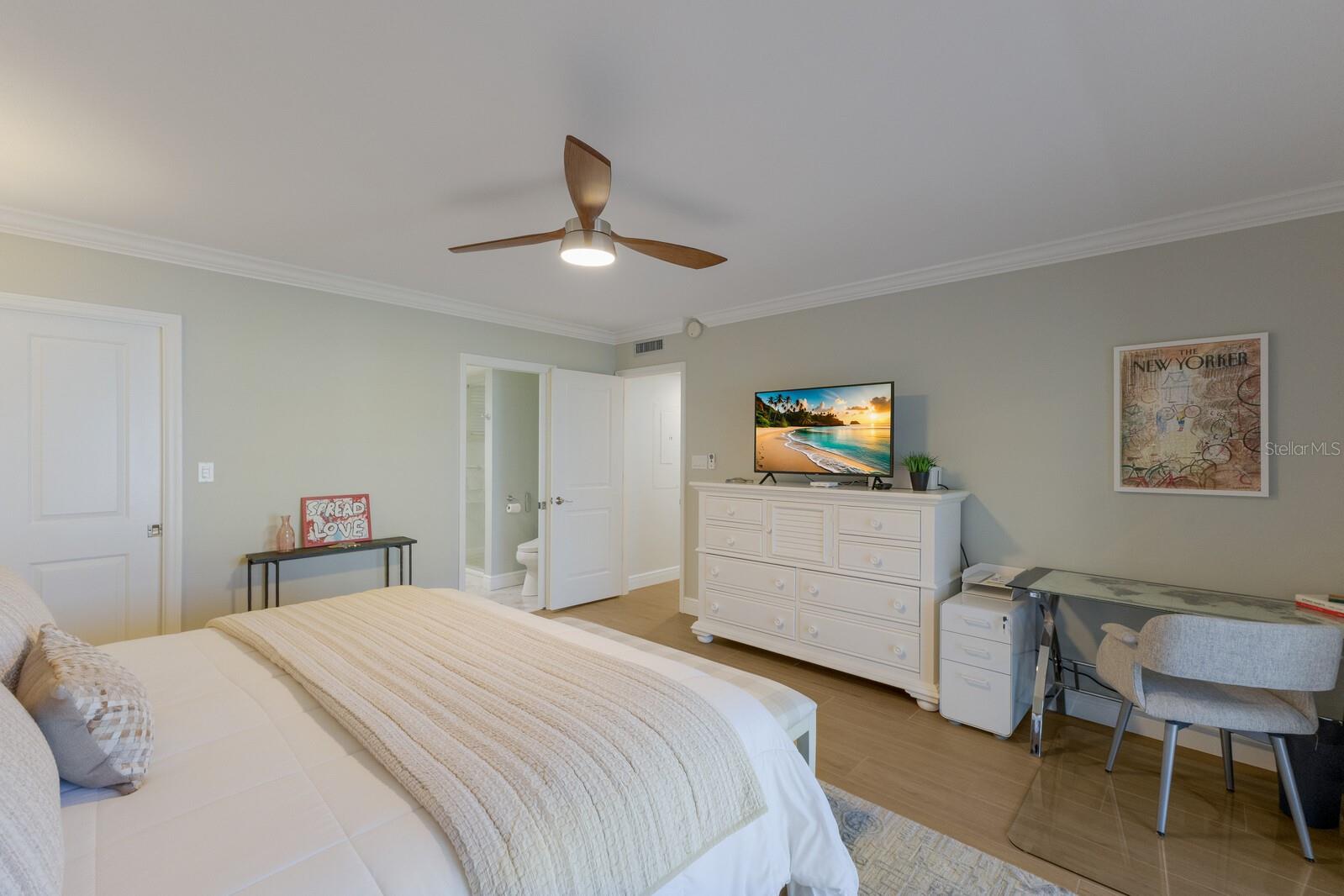 LONGBOAT HARBOUR - Residential