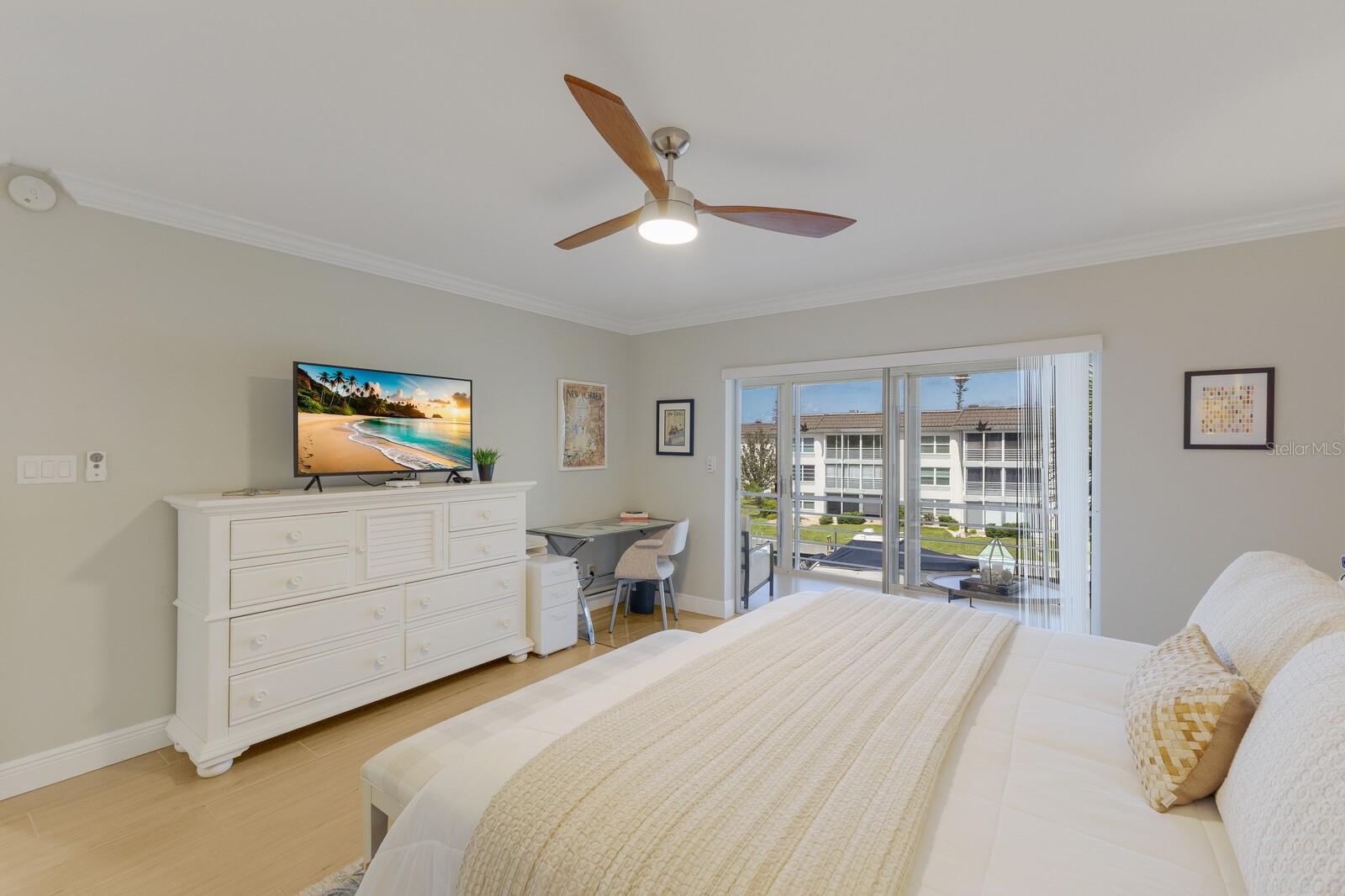 LONGBOAT HARBOUR - Residential