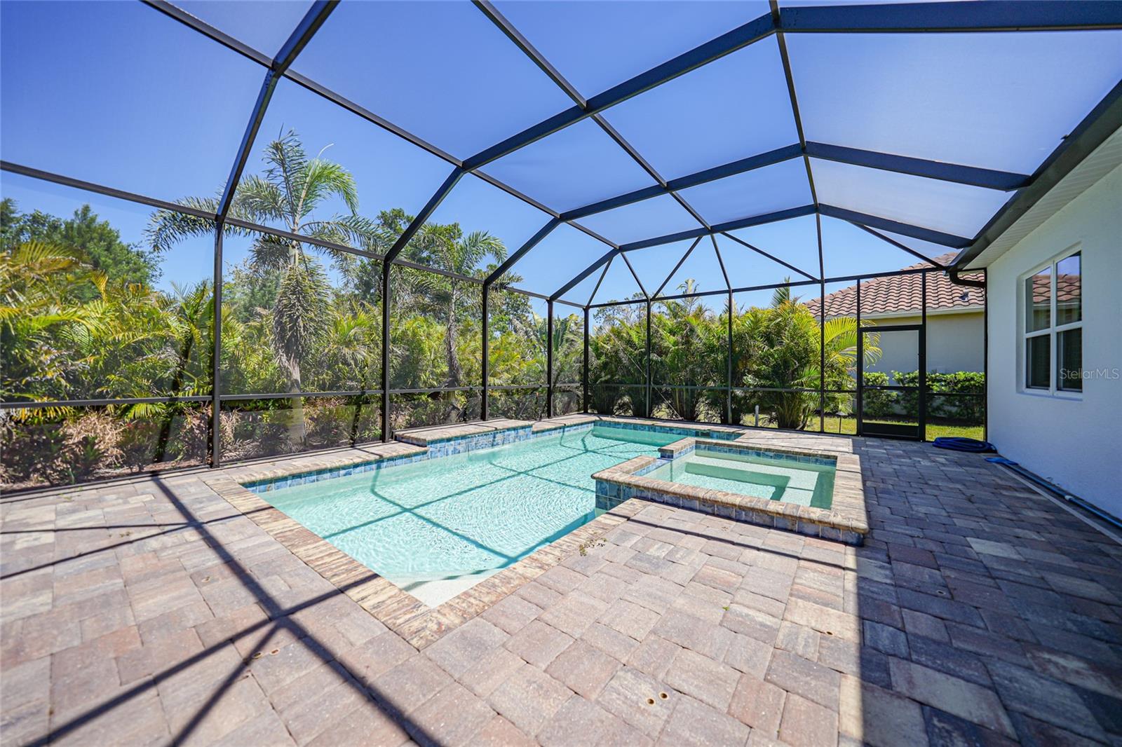 12472 DAVIE COURT