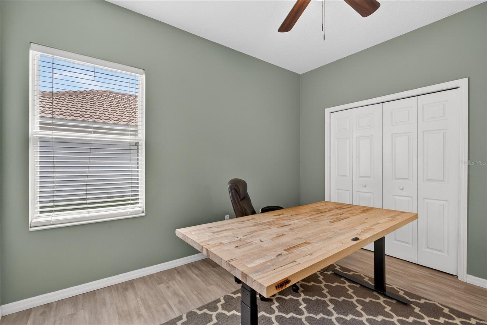 MCINTOSH LAKE - Residential