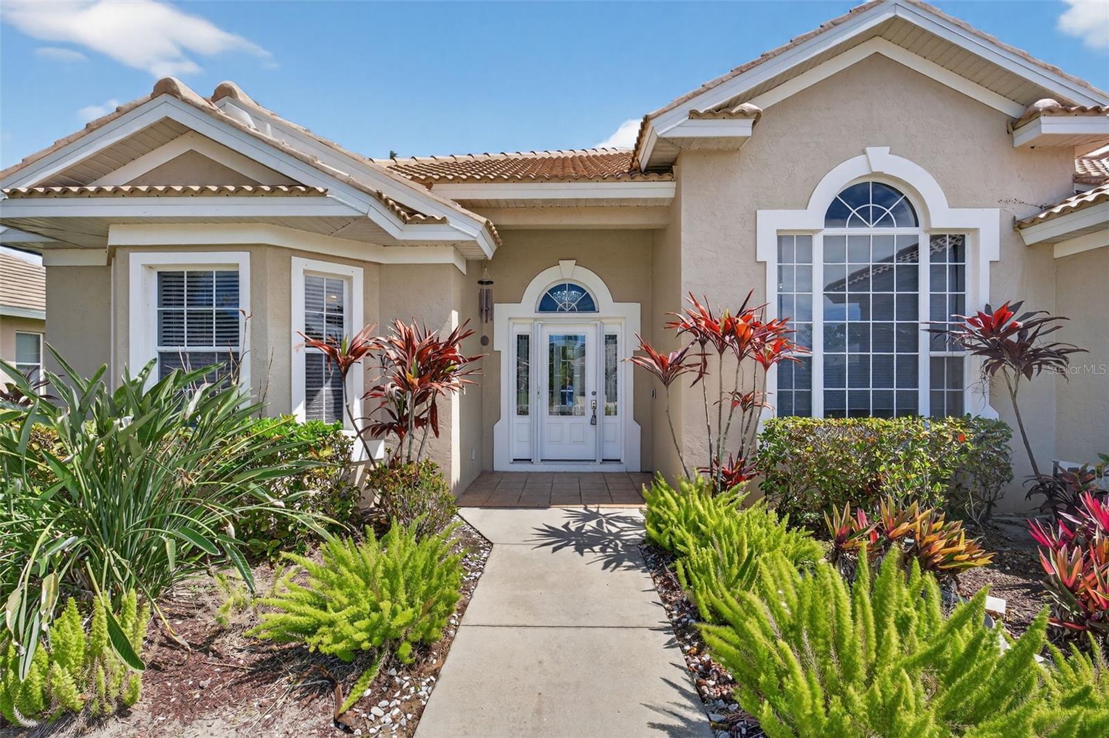 MCINTOSH LAKE - Residential