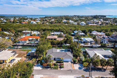 A home in LONGBOAT KEY