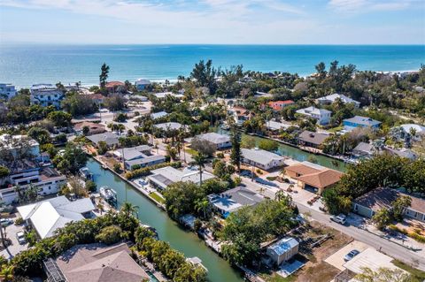 A home in LONGBOAT KEY