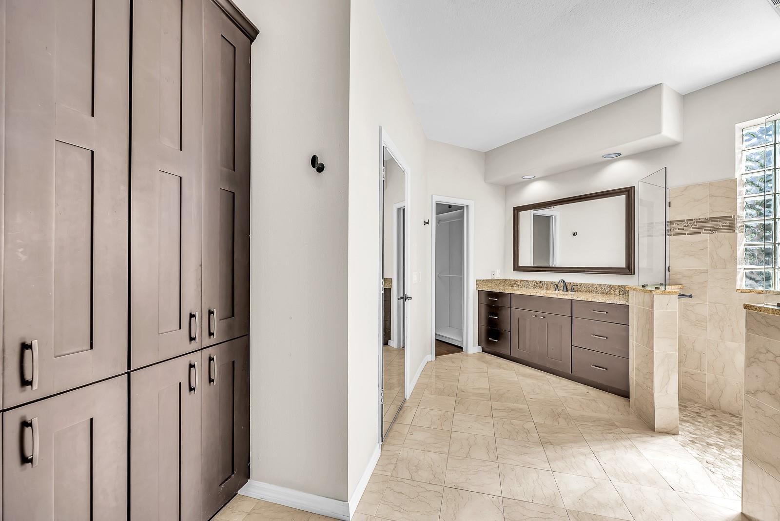 RIVER HILLS COUNTRY CLUB PARCE - Residential