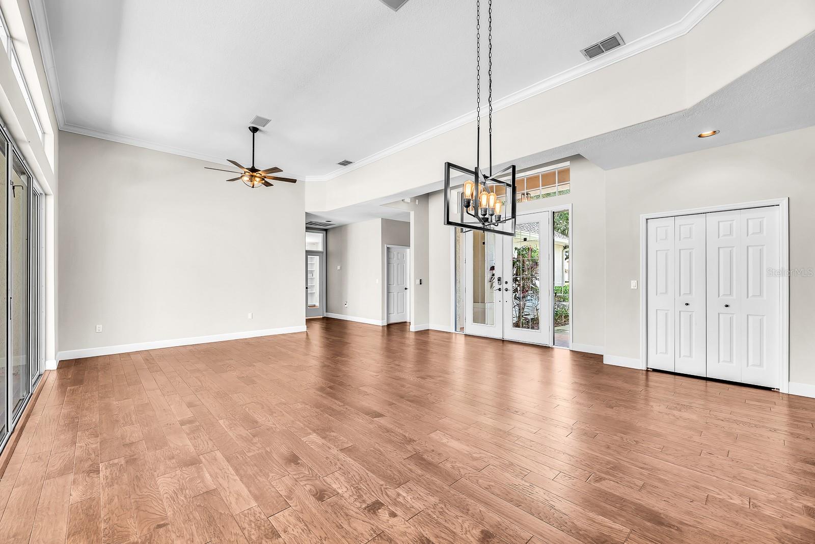 RIVER HILLS COUNTRY CLUB PARCE - Residential