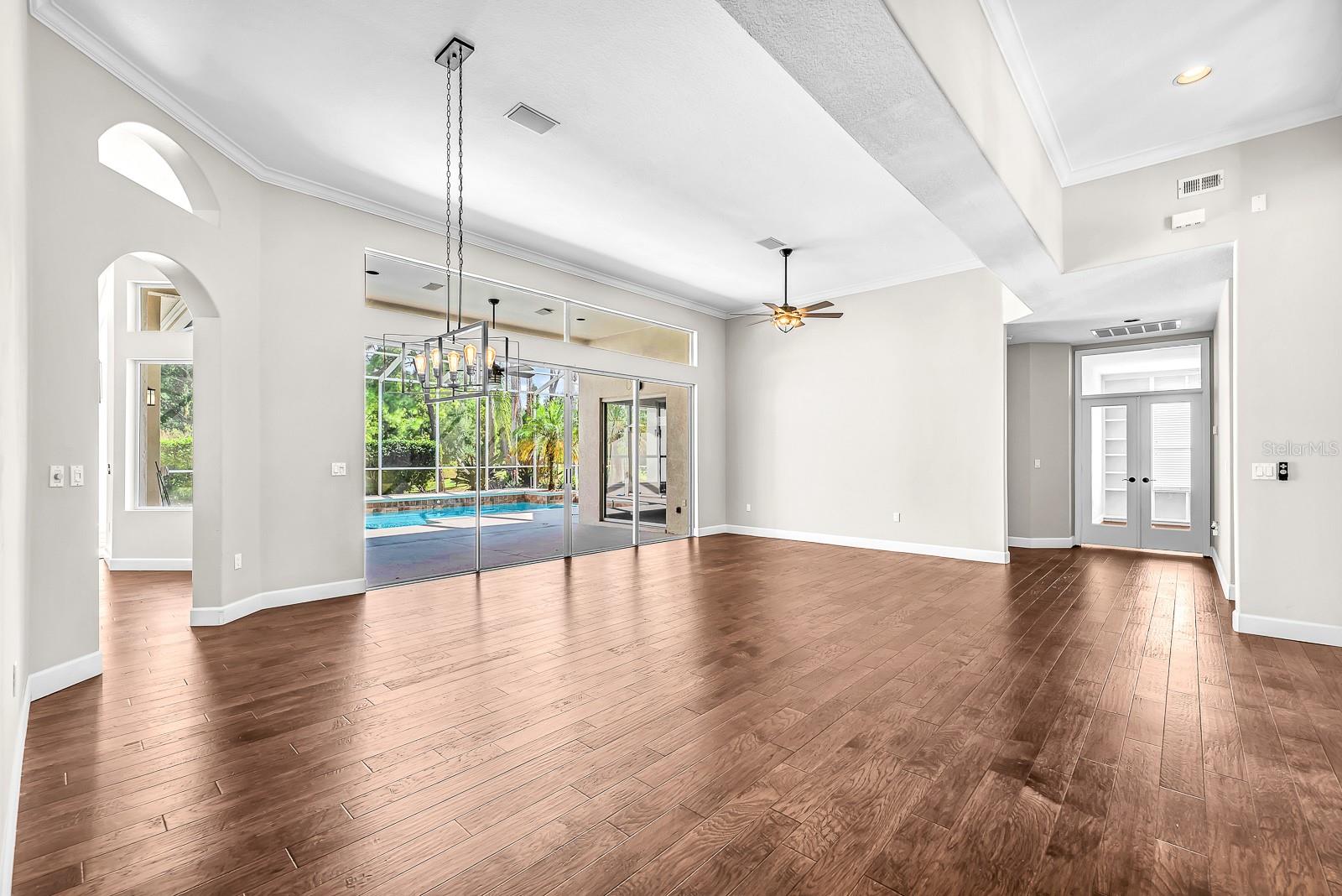 RIVER HILLS COUNTRY CLUB PARCE - Residential